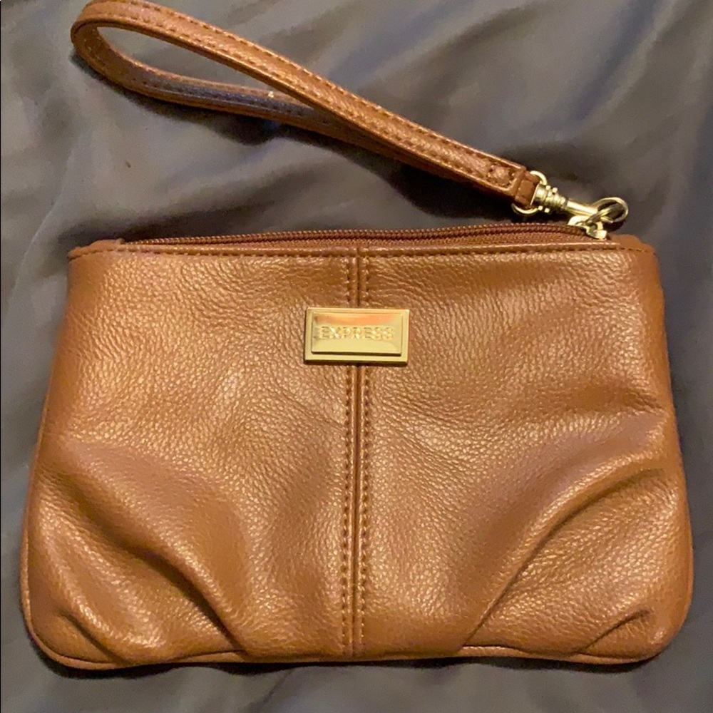 🌺 Express brown leather wristlet